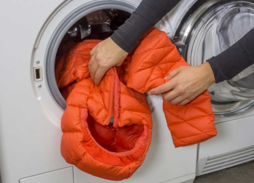 How to Wash and Dry a Down Jacket at Home and Not Ruin It